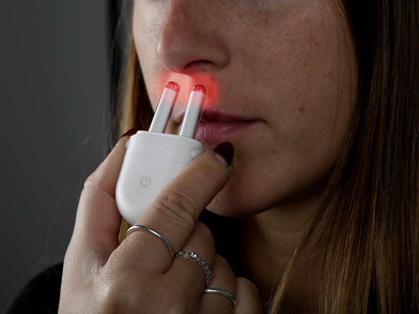 DISPOSITIVO DI FOTOTERAPIA PER LA RINITE